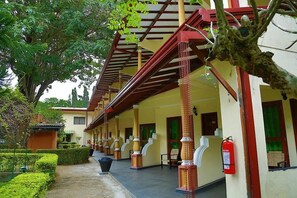 View from property - Miridiya Lake Resort (Anuradhapura)