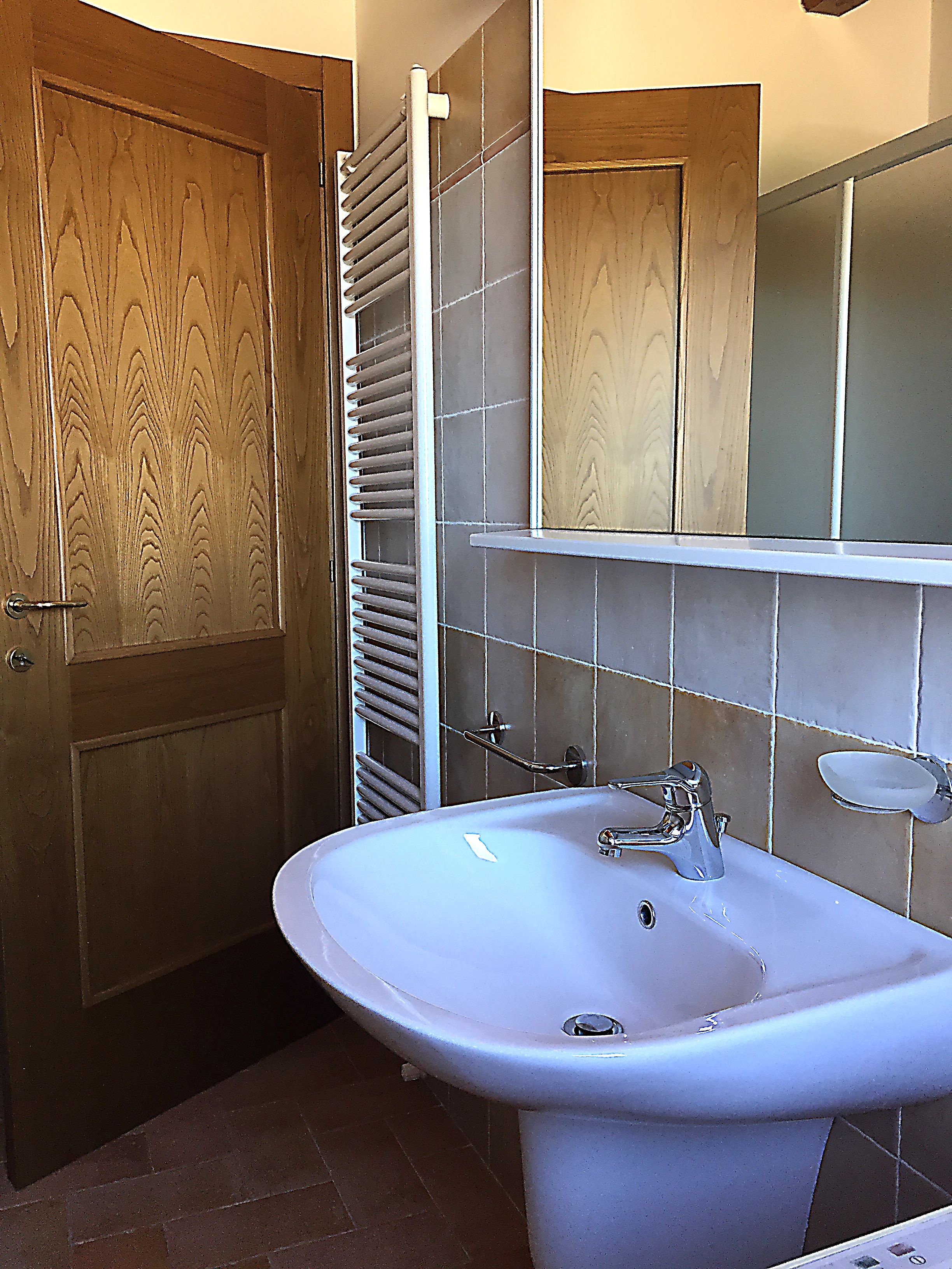 Apartment, 1 Bedroom, Ground Floor (Apt 8) | Bathroom | Shower, hair dryer, bidet, towels