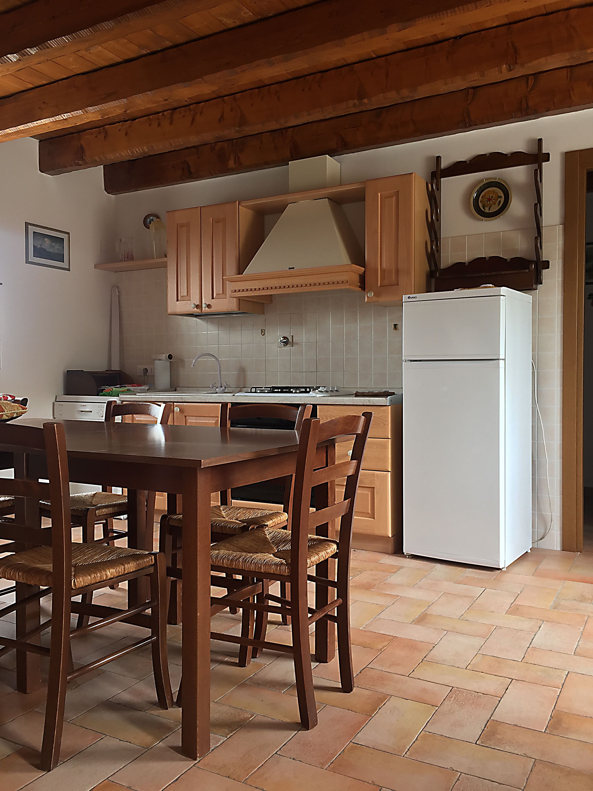 Paritalo, 2 makuuhuonetta (Apt 3) | Yksityinen keittiö | Täysikokoinen jääkaappi, uuni, liesi, kahvin-/teenkeitin