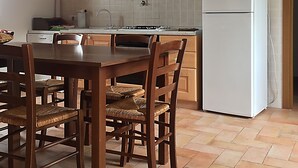 Toetasjesleilighet, 2 soverom (Apt 3) | Eget kjøkken | Kaffetrakter/tekoker, kjøleskap, ovn og kokeplater