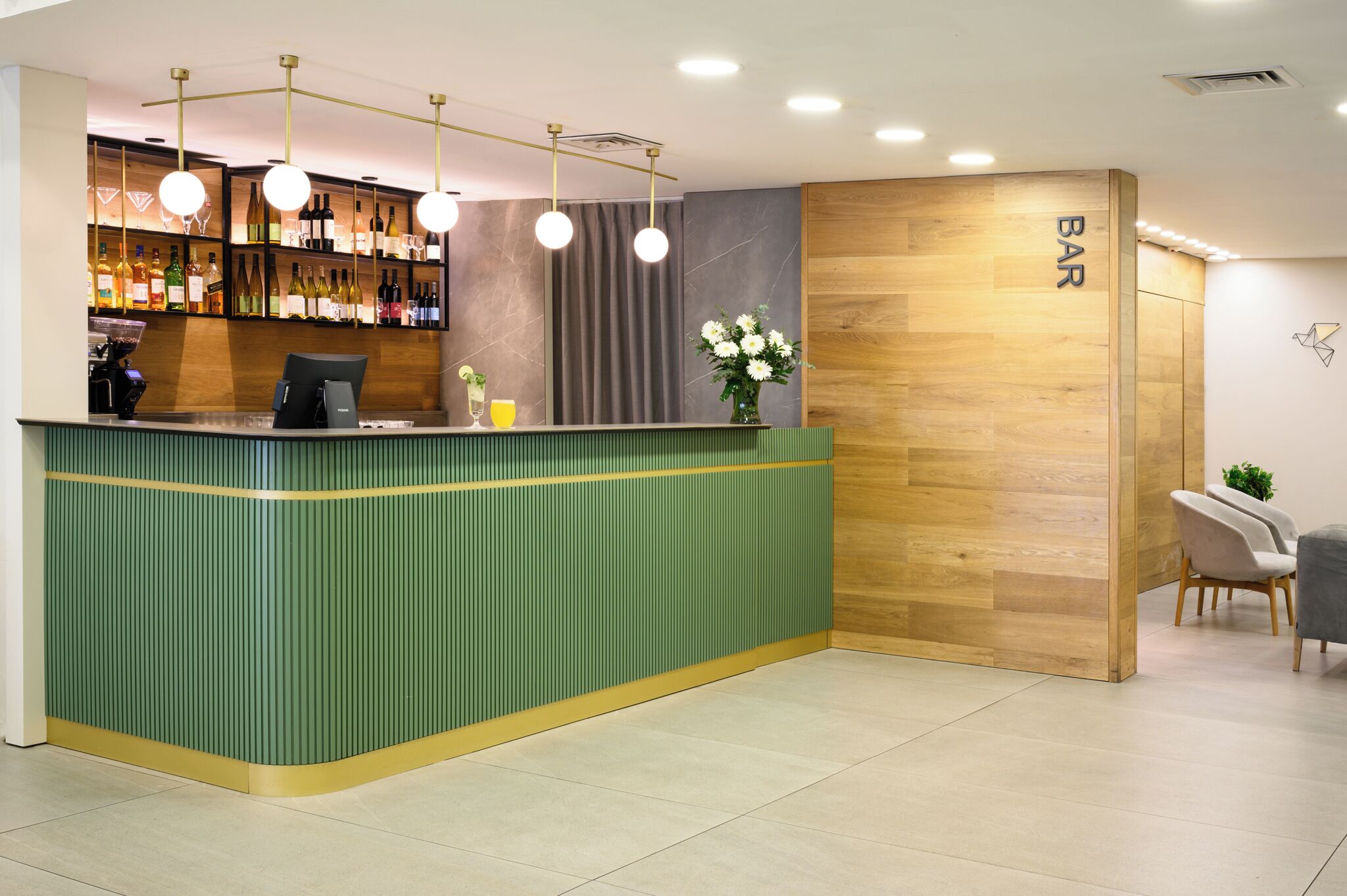 酒吧（店内）