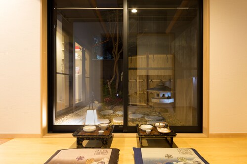 客室内のダイニングエリア