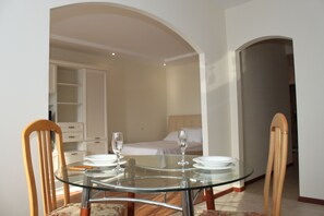 公寓, 1 間臥室 | 私人小型廚房 | 雪櫃、微波爐 (按要求提供)、焗爐、爐具