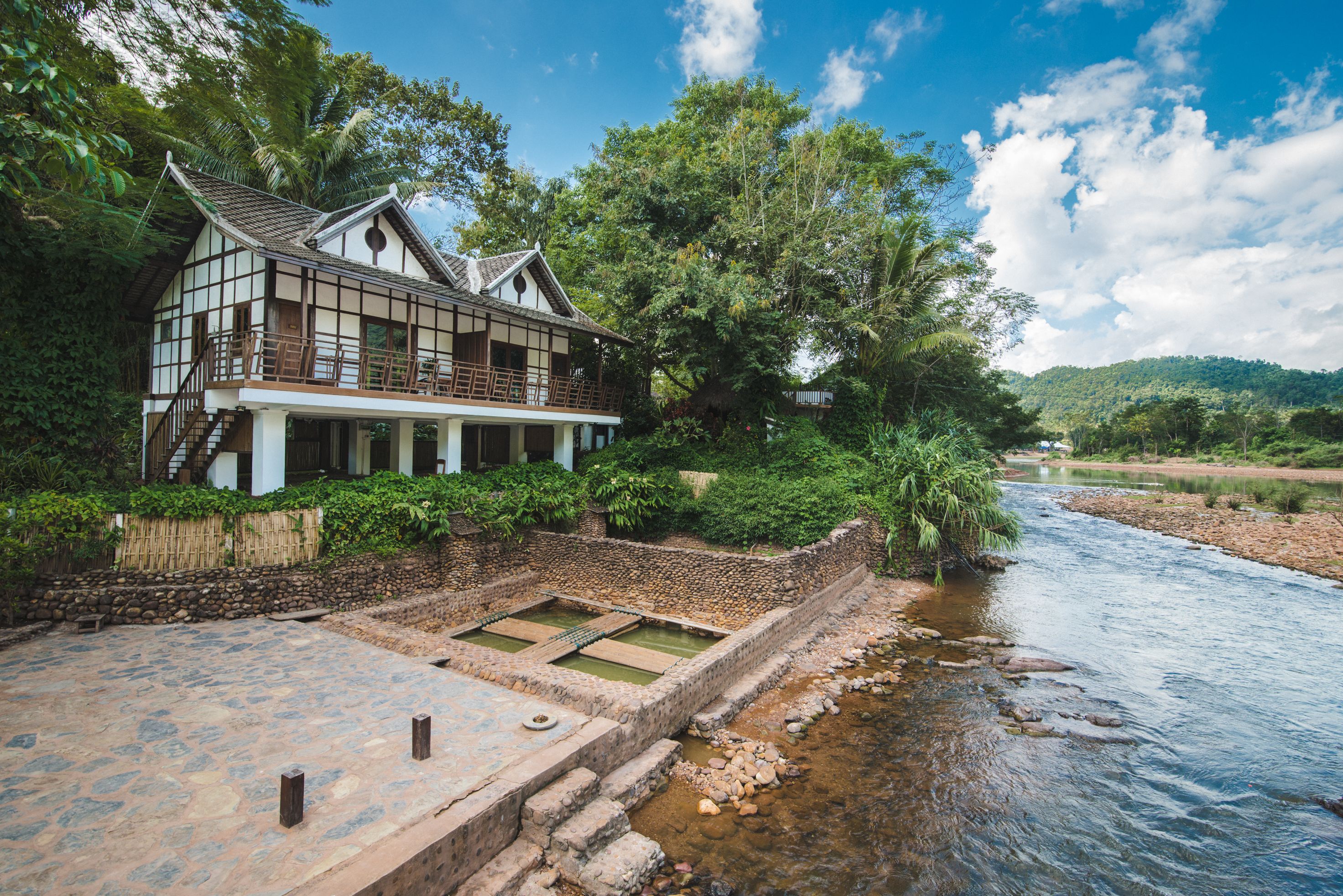 Mặt tiền nơi lưu trú