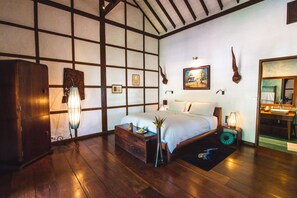 Double Room with River View | 1 bedroom, premium bedding, pillowtop beds, in-room safe