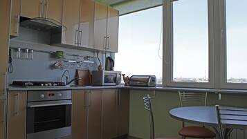 Apartment, 1 Schlafzimmer | Eigene Kochnische | Kühlschrank, Mikrowelle, Ofen, Herdplatte