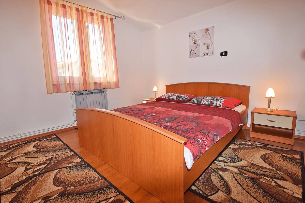 Comfort Apartment, 2 Bedrooms, Balcony | Desk, iron/ironing board, cribs (free), WiFi (free)