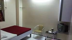 Unclassified image, 3 of 11, button - New Metro Guest House (Mumbai)