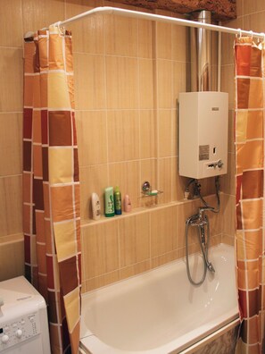Apartment, 1 Schlafzimmer | Badezimmer | Duschwanne, Komfortbadewanne, kostenlose Toilettenartikel, Haartrockner