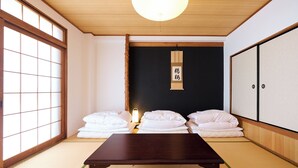 Kamar Triple, kamar mandi umum (Japanese Style)