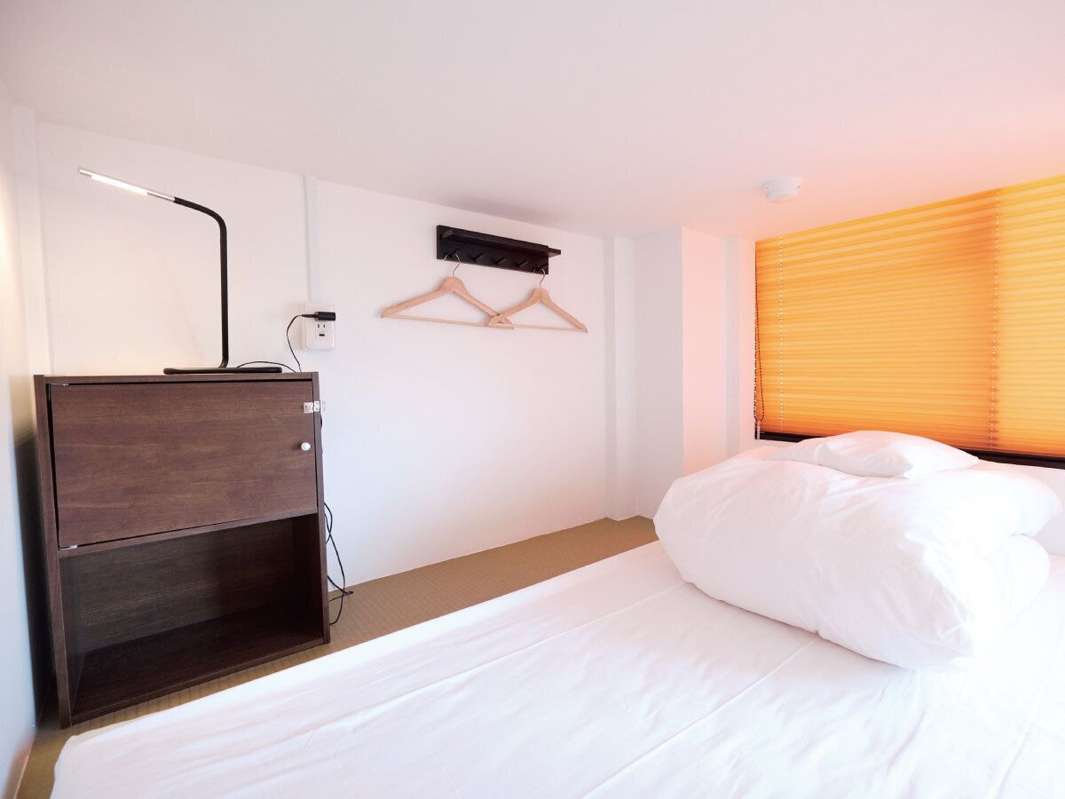 Down duvets, free WiFi, bed sheets