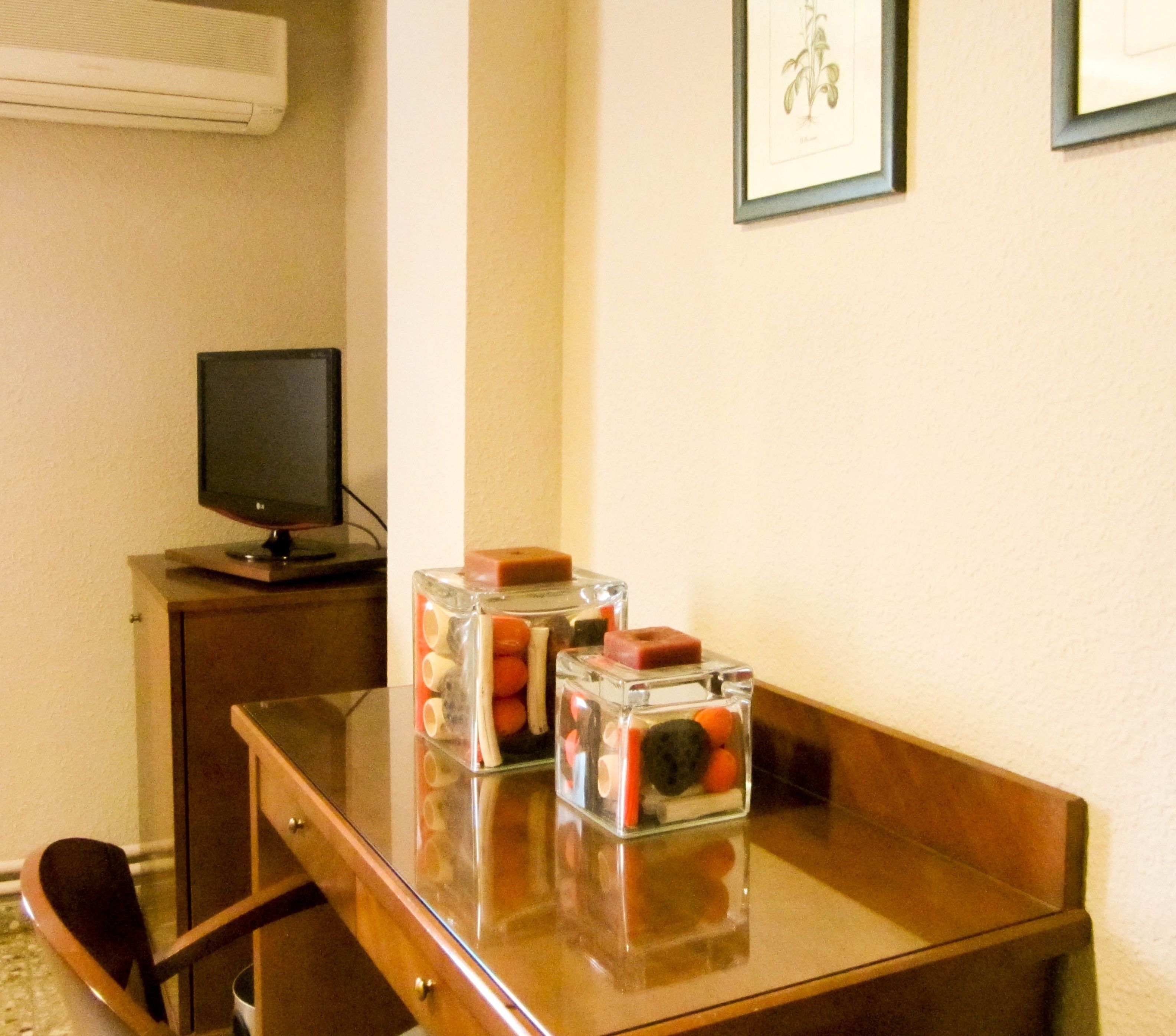 triple room | 1 bedroom, premium bedding, desk, iron/ironing board