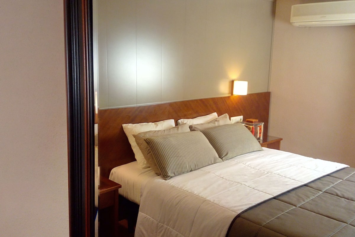 single room | 1 bedroom, premium bedding, desk, iron/ironing board