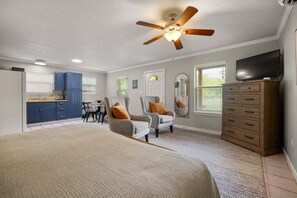 4 chambres, fer et planche à repasser, accès au Wi-Fi (inclus)