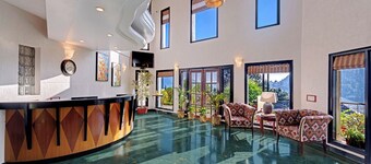 8fold-Pinecrest By LaRiSa, Bhimtal