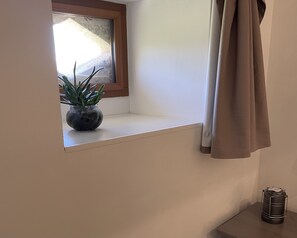 Standard Double Room, Private Bathroom (Estuaire) | Free WiFi - Domaine de Ludeye (Listrac-Medoc)