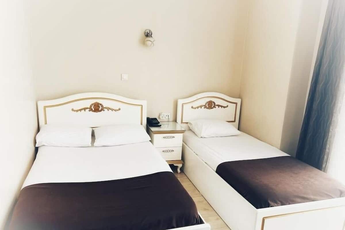 In-room safe, desk, WiFi (free)
