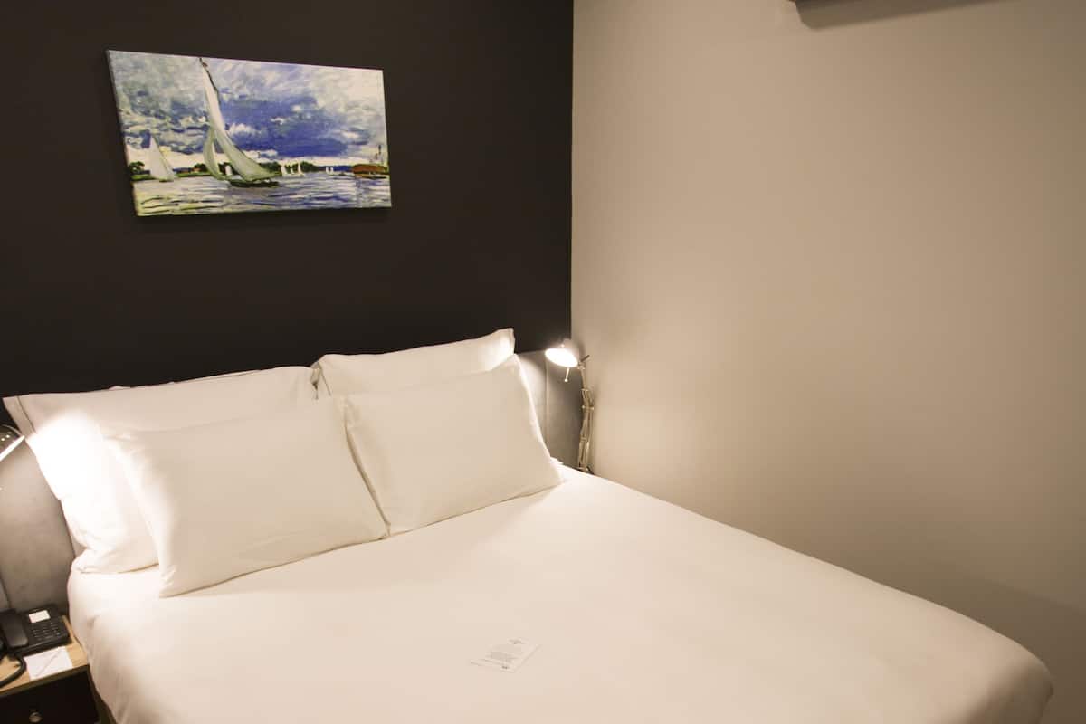 Apartemen, 1 kamar tidur, Bebas Asap Rokok | 1 kamar tidur, brankas, meja kerja, dan kedap suara