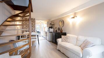 Familienapartment | Wohnbereich | Flachbildfernseher