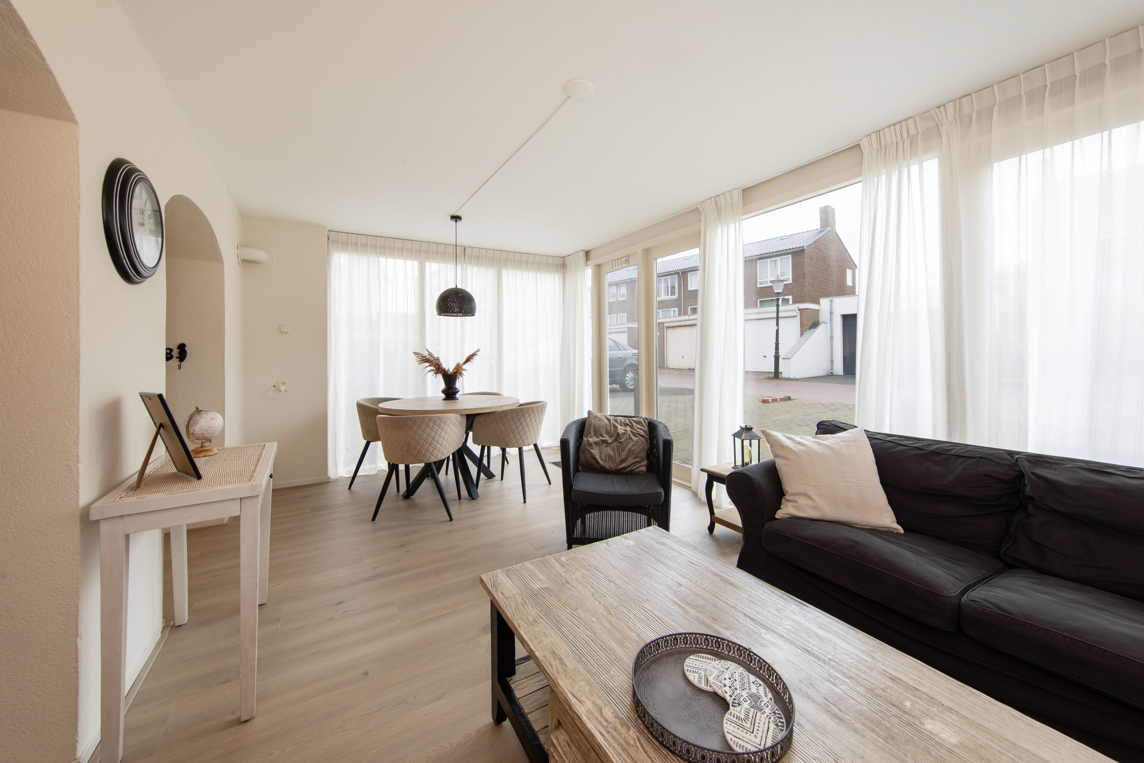 Comfort-Apartment, 2 Schlafzimmer | Wohnbereich | Flachbildfernseher