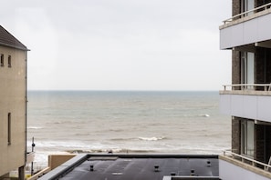 Apartamento superior, vistas al mar | Vistas desde la habitación