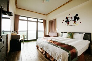 标准双人房 | 办公桌、遮光窗帘、隔音、免费 WiFi
