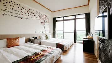 Standard Quadruple Room | Desk, blackout drapes, soundproofing, free WiFi