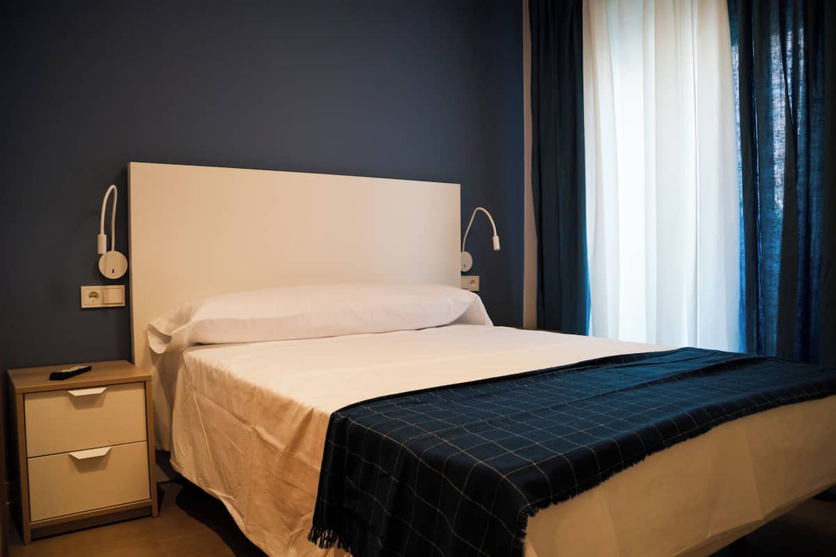 Basic Double Room | Free WiFi, bed sheets