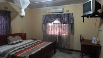 Camera con letto matrimoniale o 2 letti singoli | 8 camere, lenzuola