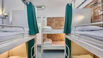Geluiddichte muren, gratis wifi, beddengoed