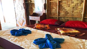 Room - Longbeach Bungalows (Ranong)