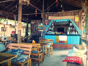 Lunch and dinner served - Longbeach Bungalows (Ranong)