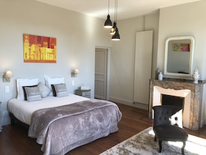 Double Room (La Tourterelle) - Gentil'Home - Toulouse B&B Prestige (Fenouillet)