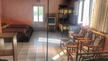 Iron/ironing board, free WiFi, bed sheets