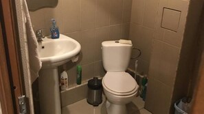 Articles de toilette (gratuits), serviettes fournies