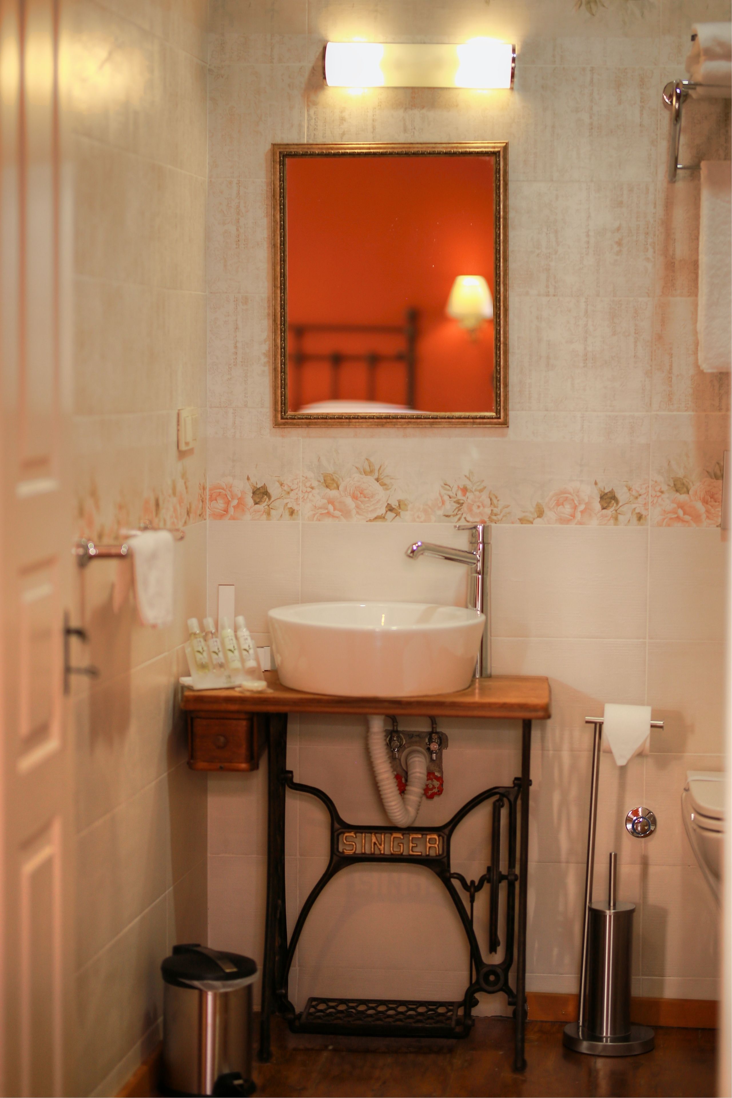 superior double room | bathroom | shower, free toiletries, hair dryer, towels