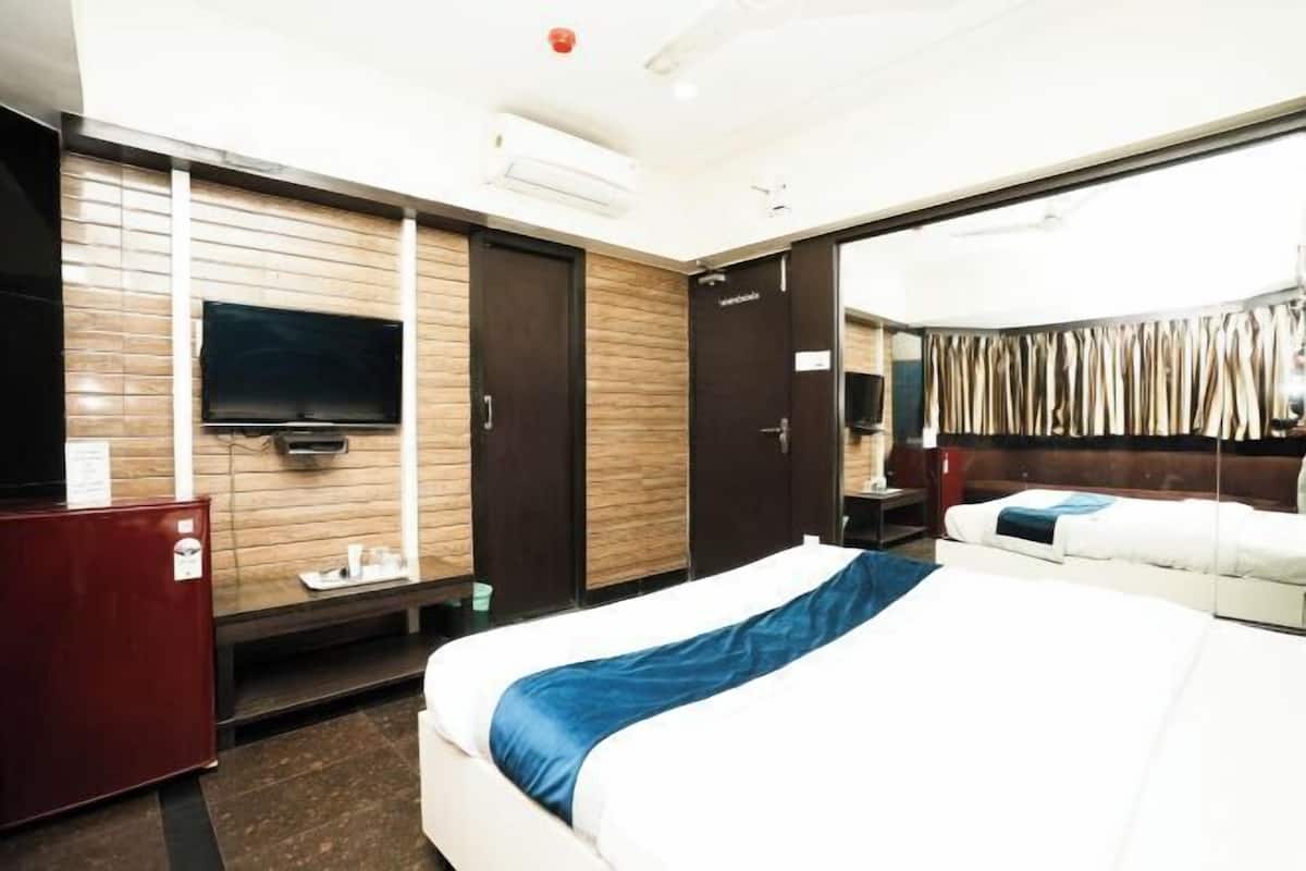 Escritorio, wifi gratis y ropa de cama