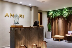 双人护理室、土耳其浴、身体护理、运动按摩、体膜护理、身体磨砂