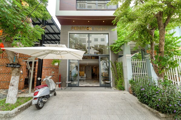Family House, City View | Exterior - Pedersen Hostel (Da Nang)