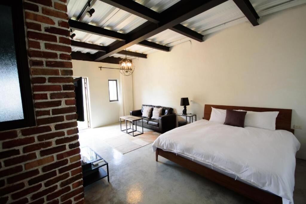 Blackout drapes, soundproofing, free WiFi, bed sheets