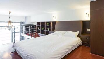 Doppelzimmer zur Einzelnutzung | Schreibtisch, Verdunkelungsvorhänge, kostenloses WLAN