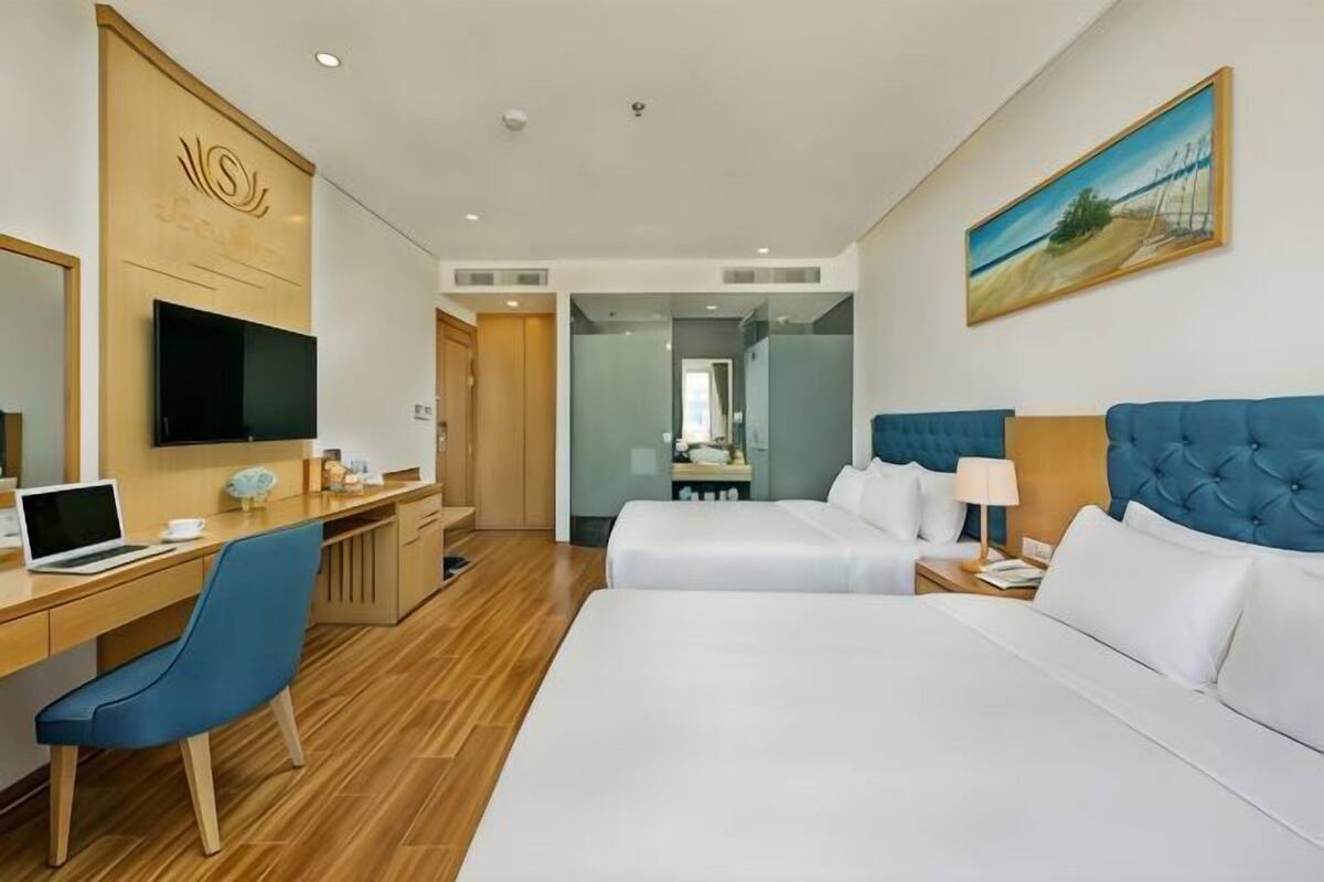 Premium bedding, Select Comfort beds, minibar, in-room safe