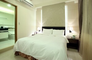 In-room safe, desk, blackout curtains, free WiFi