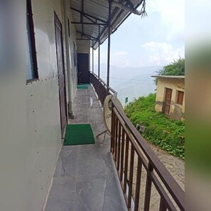 Property grounds - Silver Dew Resorts (Dehradun)