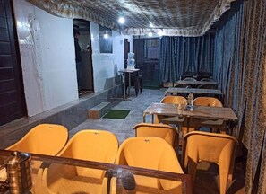 Daily cooked-to-order breakfast (INR 250 per person) - Silver Dew Resorts (Dehradun)