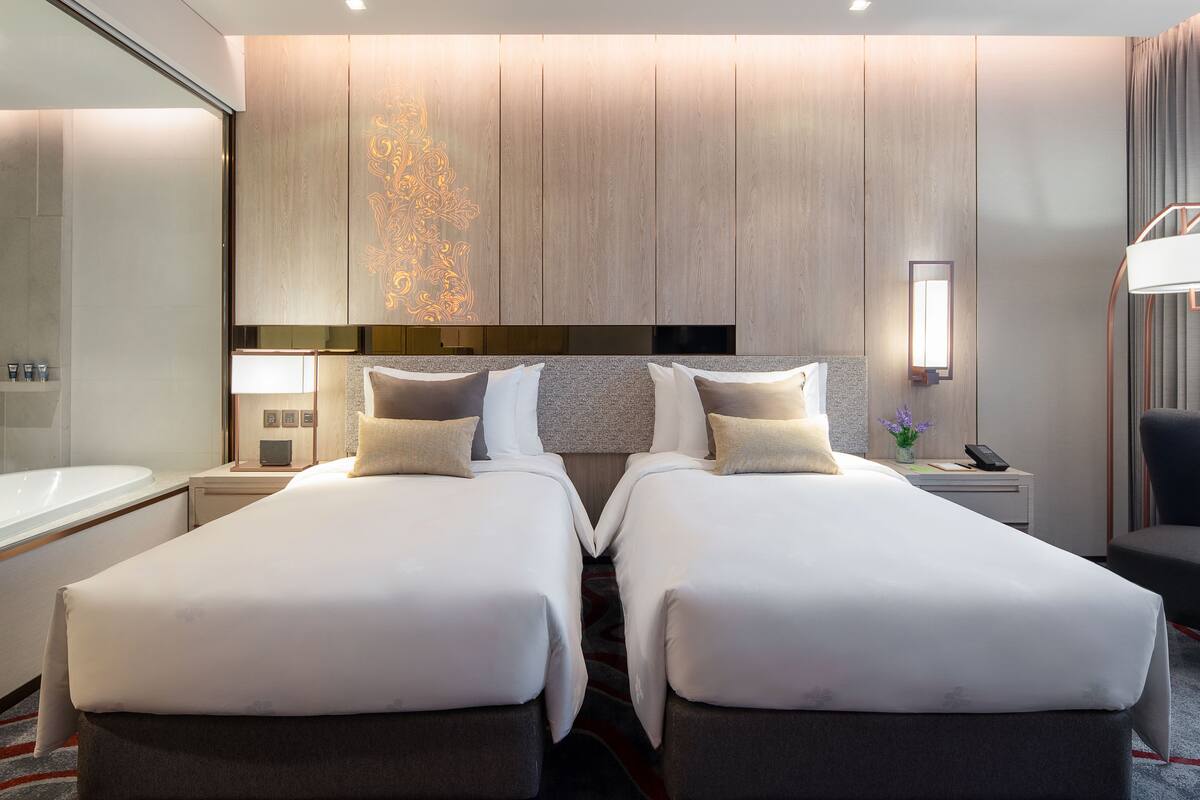 Egyptian cotton sheets, premium bedding, down duvets, Tempur-Pedic beds