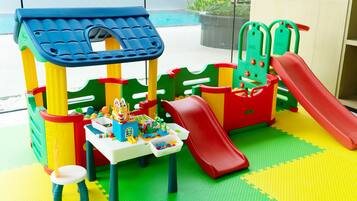 Children’s play area – indoor