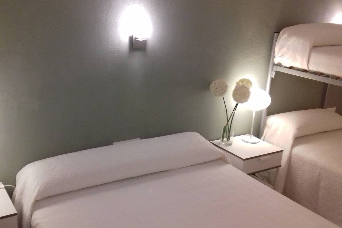 In-room safe, desk, free WiFi