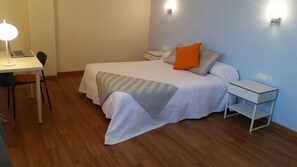 In-room safe, desk, free WiFi