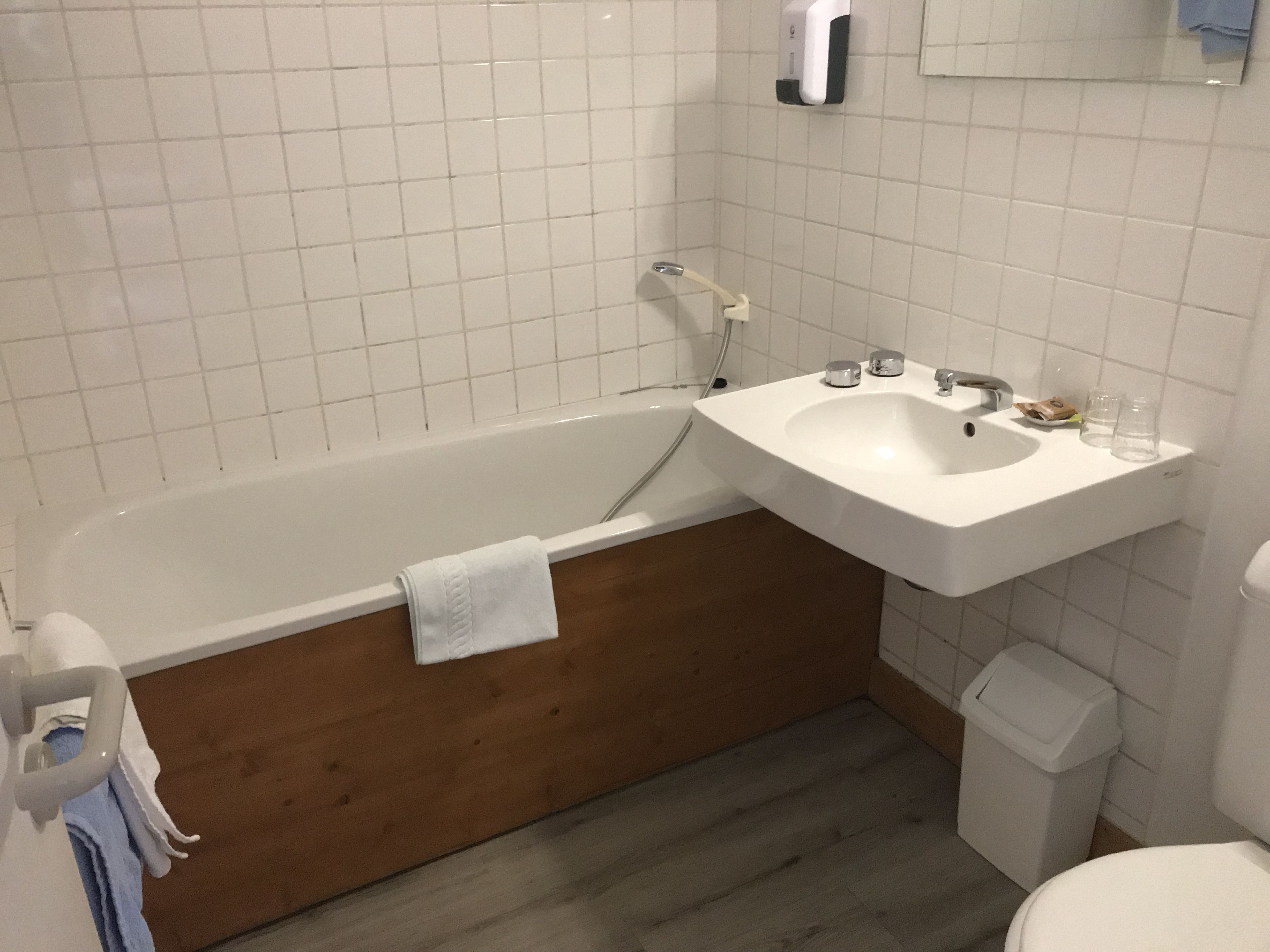 bathroom | free toiletries, hair dryer, towels